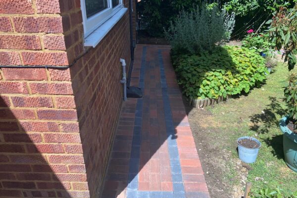 brindle and charcoal block paved path in st albans