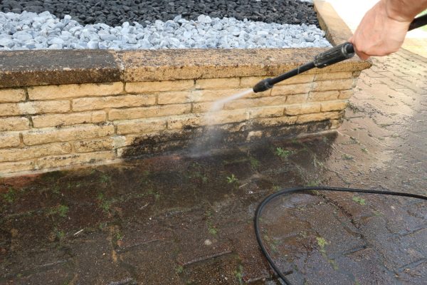 jet washing walls