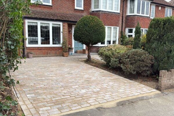 Yorkstone cobble sett driveway